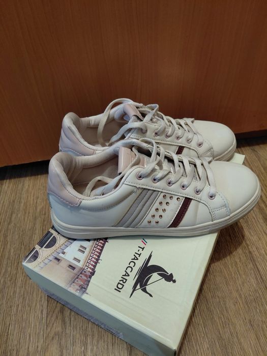 Жас өспірімдерге арналған кеды сатылады