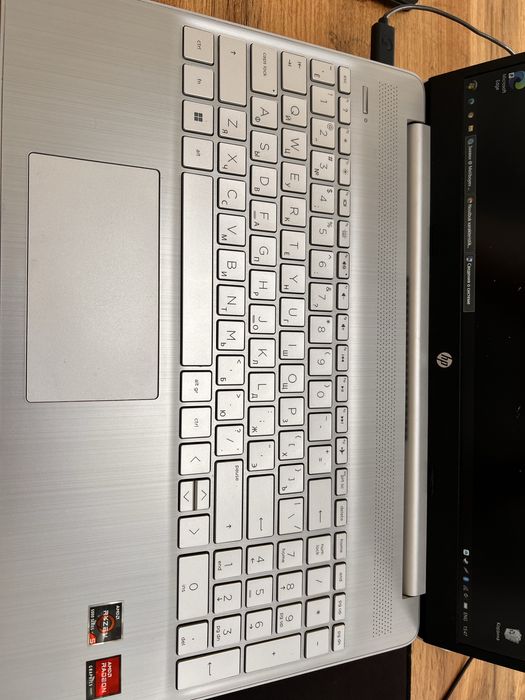 HP Laptop 15s-eq2xxx