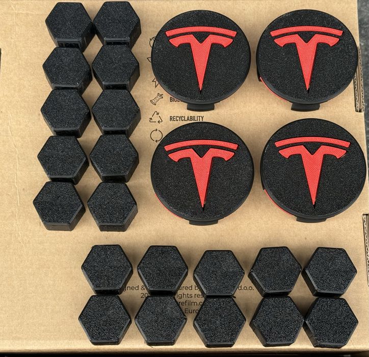 Capace centrale + capace prezoane Tesla