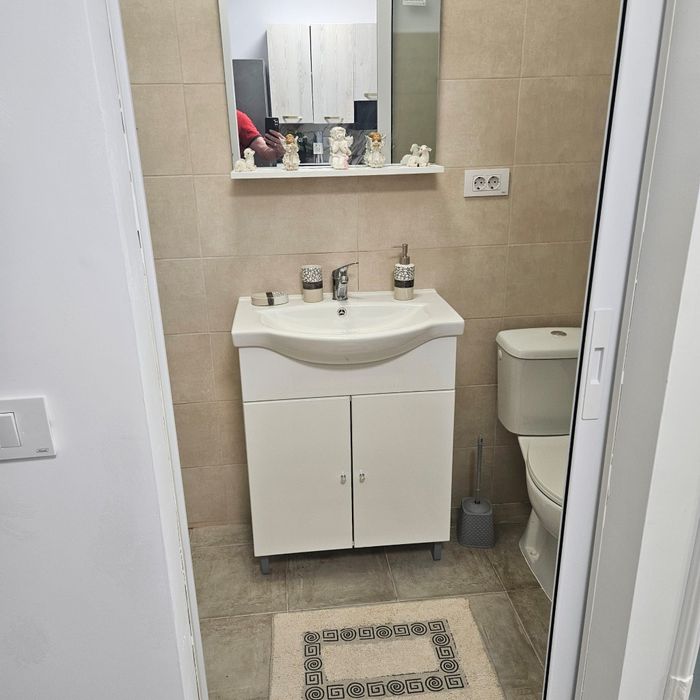 Proprietar inchiriez garsoniera 300 euro  sau 400 euro cu utilitati