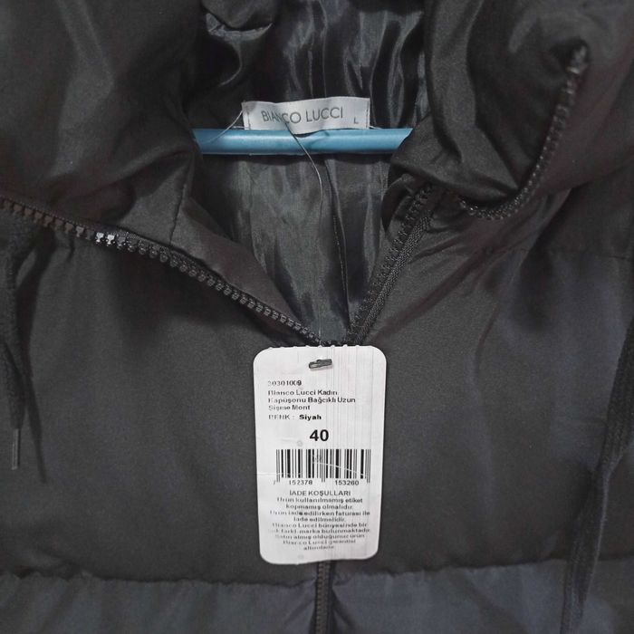 Geaca de iarna femei, cu gluga, marime L/40, negru, noua