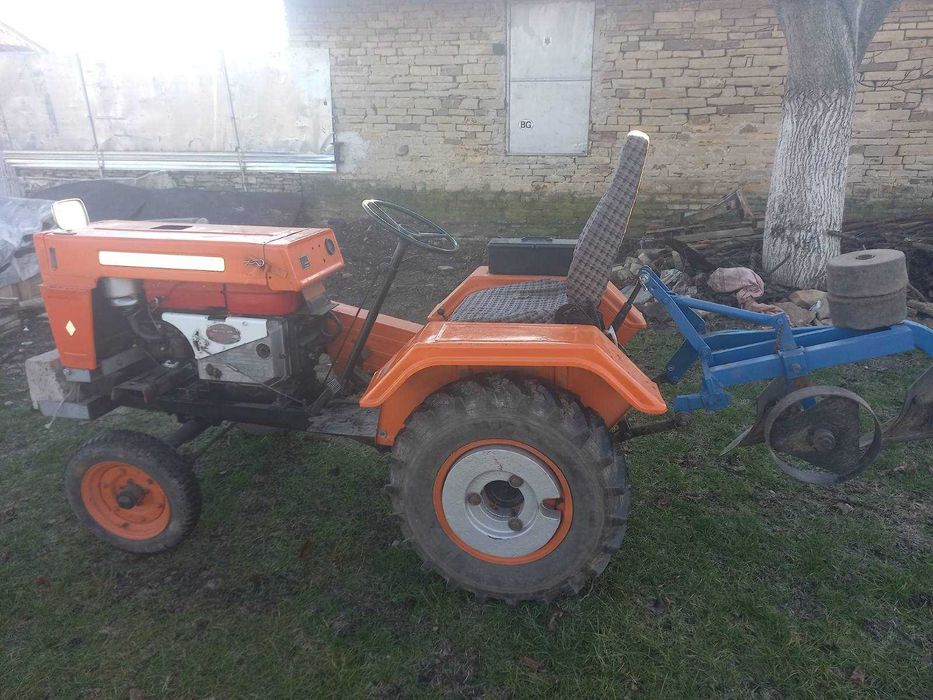 Трактор Хайбей малогабаритен