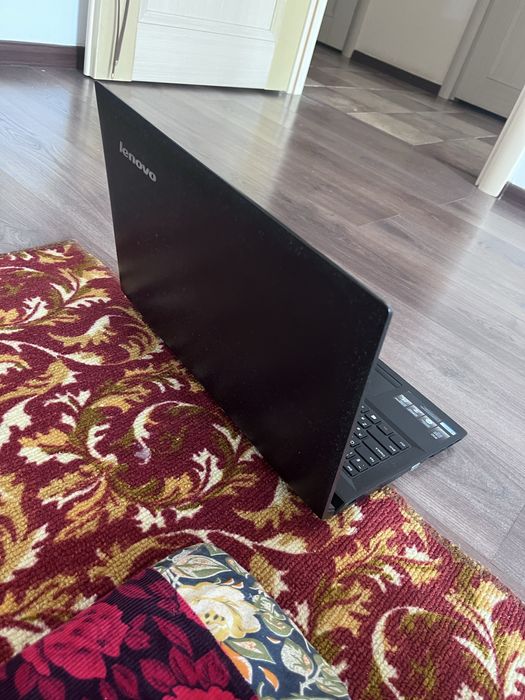 Ноутбук сатылады арзан бағаға