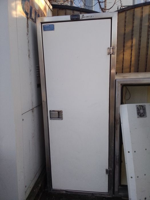 Vând cub-box frigorific