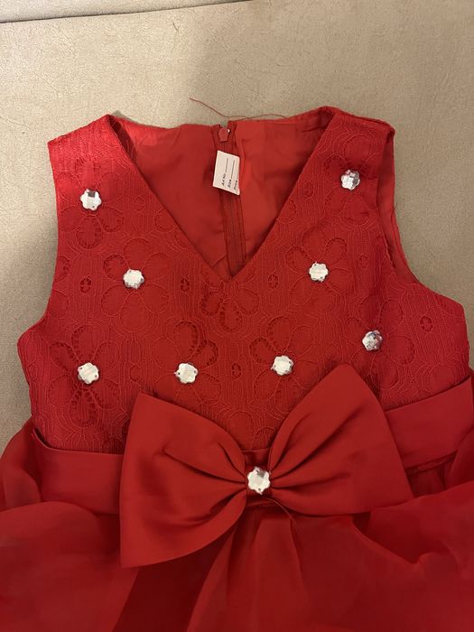 Красиса червена детска рокля 6-7г.