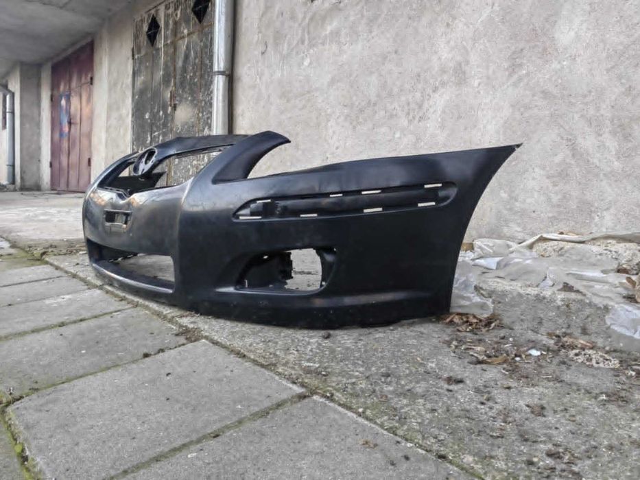 предна броня за тойота авенсис 2008г