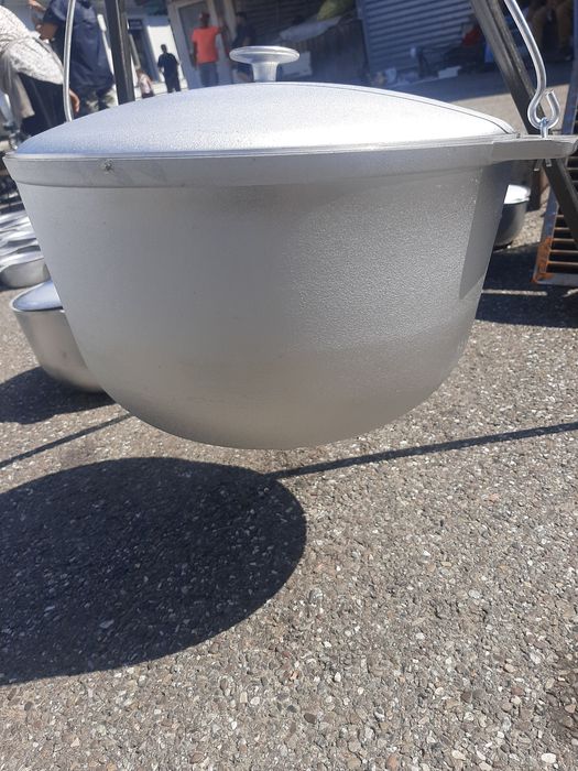 Vând ceaune noi cu capace de 16l 20l 25l 40l