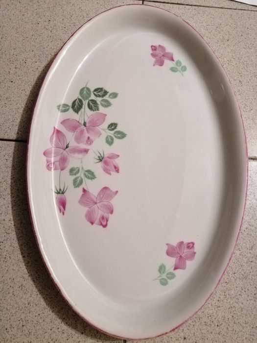 Ретро бурканчета за подправки. Плато Сип