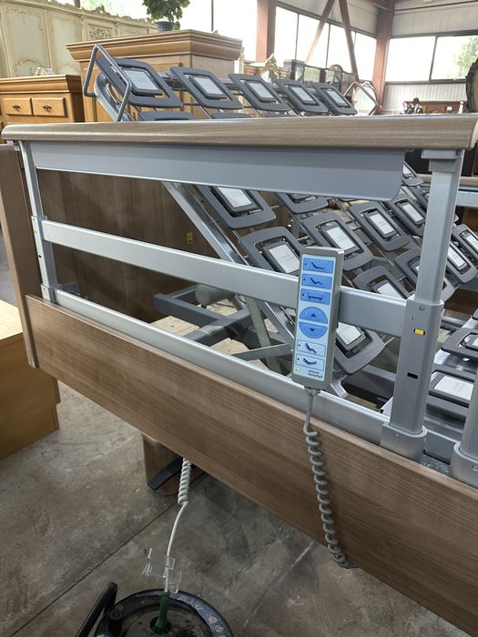 Inchiriez pat electric medical cu saltea inclusa impermeabila !