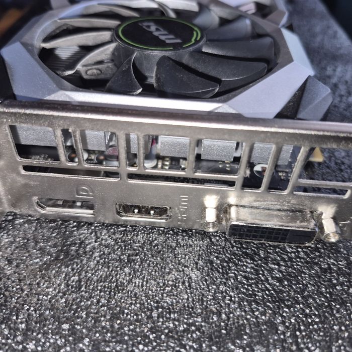 Видеокарта Gtx 1650 в отлично състояние 4GB