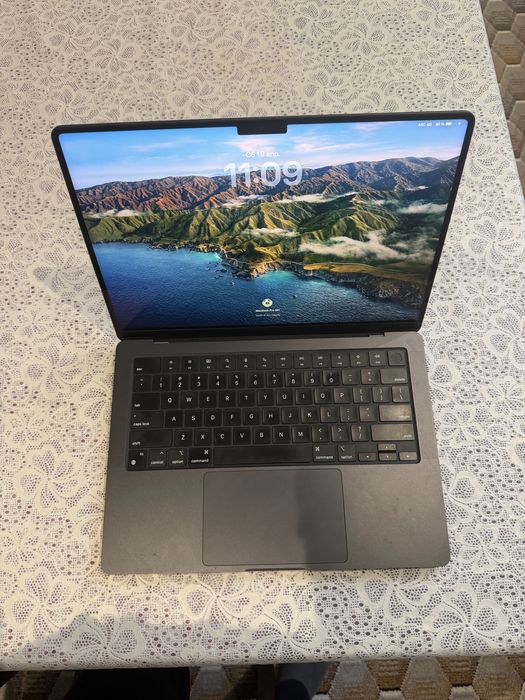 Apple MacBook M3 Pro