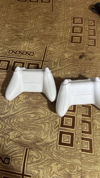 Продам или обмен Xbox one 512 gb