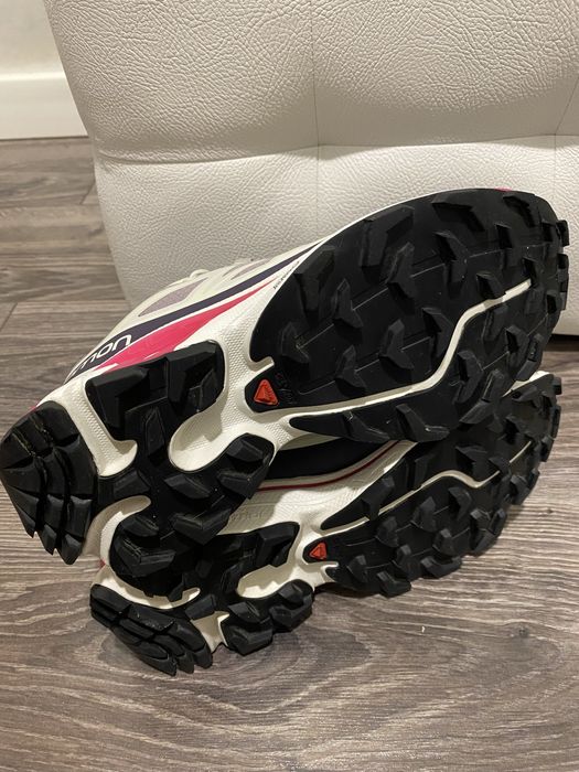 Продам недорого кроссовки Core-Tex