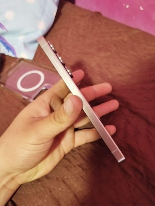 Продавам samsung s25 Ultra 256GB 12 RAM