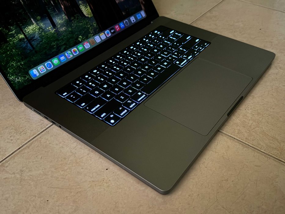 16' Apple MacBook Pro M1 MAX 2021 Space Grey 64GB RAM/1TB SSD/Бат 12ч