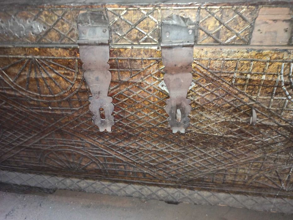 Антикварная мебель Сундук