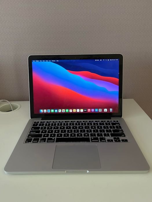 MacBook Pro (13" 256GB SSD 8GB Ram Mid 2014)
