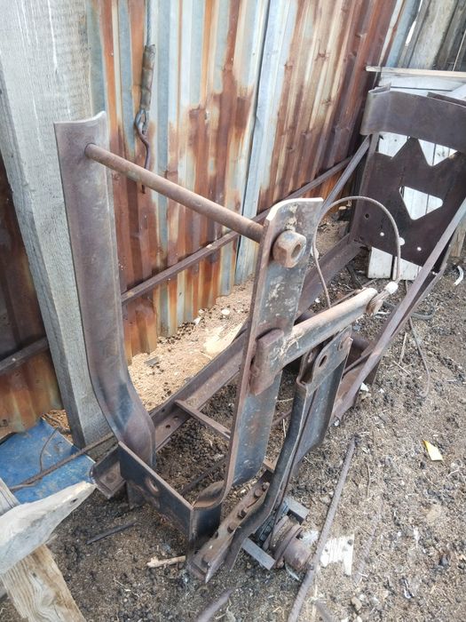 Кранштеин для запаски спецтехника