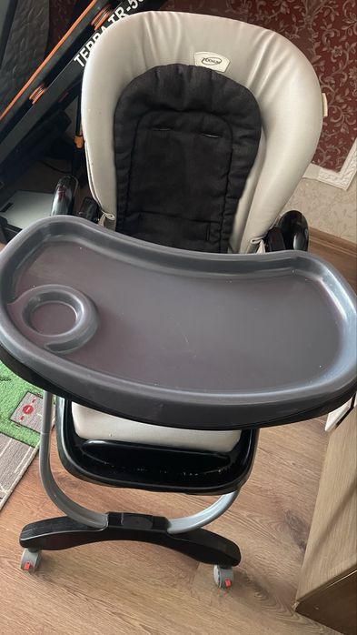 Детский стульчик для кормления