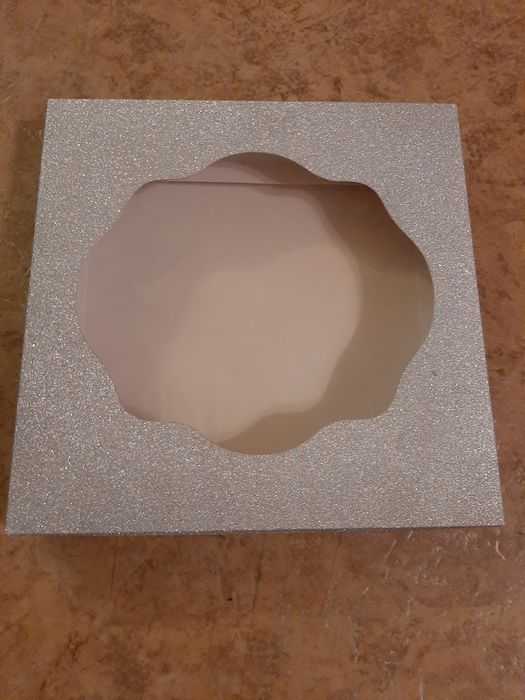 Продам коробки для упаковки подарков