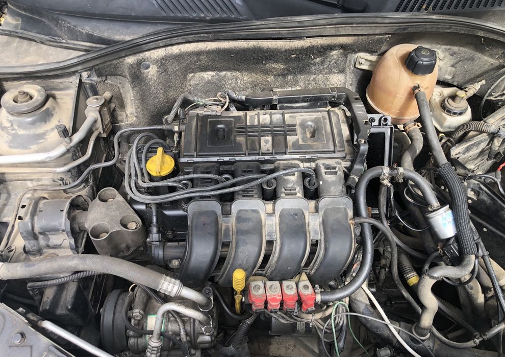 Renault clio 1.2 i  на части
