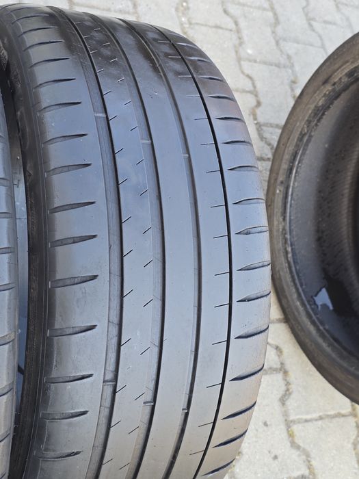 225 35 19 Michelin