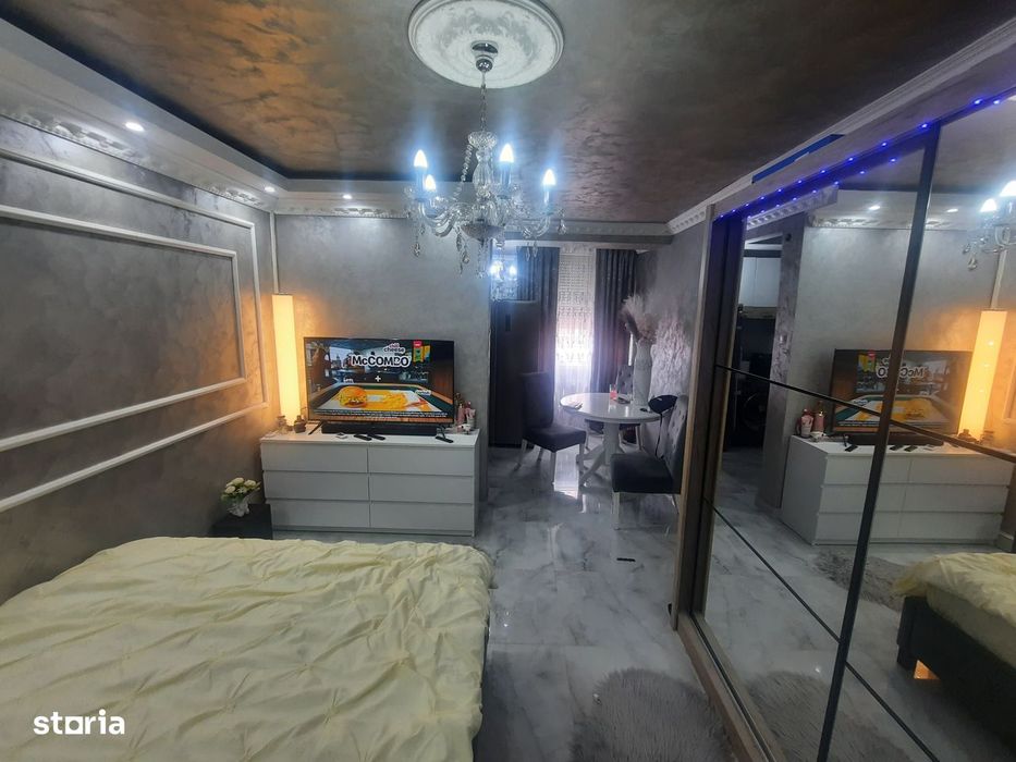 Vand apartament 1 camera intrare M 17- Satu Mare
