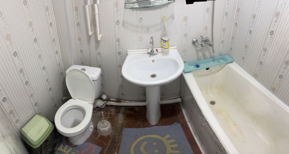 Екі бөлмілі үй сатлады