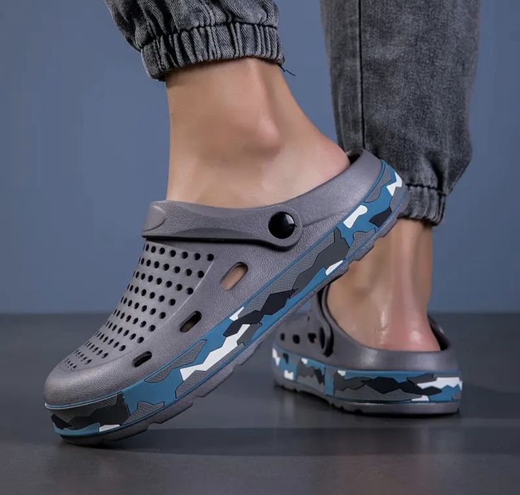 Papuci gen Crocs cu imprimeurl army