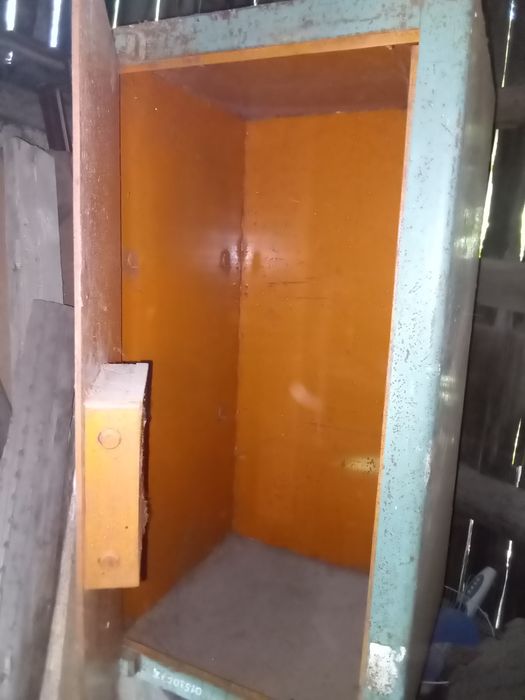 Сейф металический