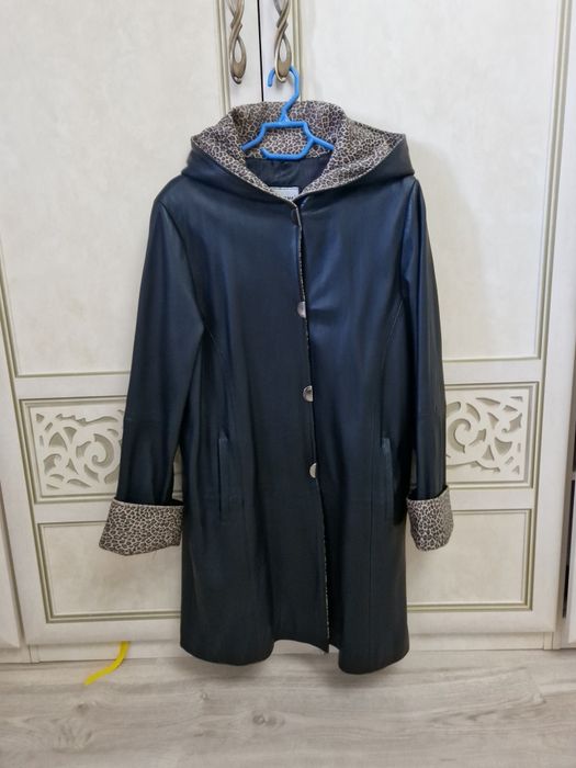 Продам кожаный плащ