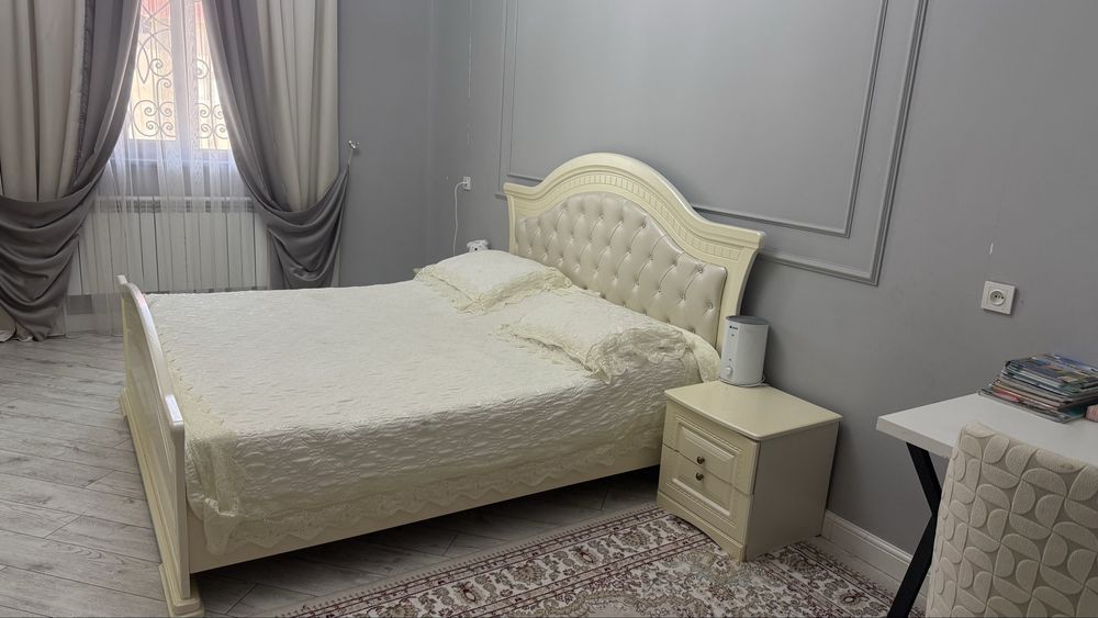 Спальный гарнитур