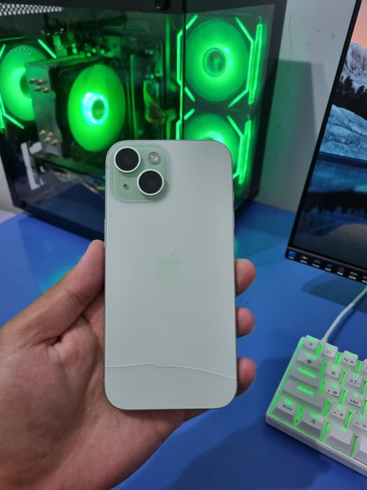 iphone 15 green