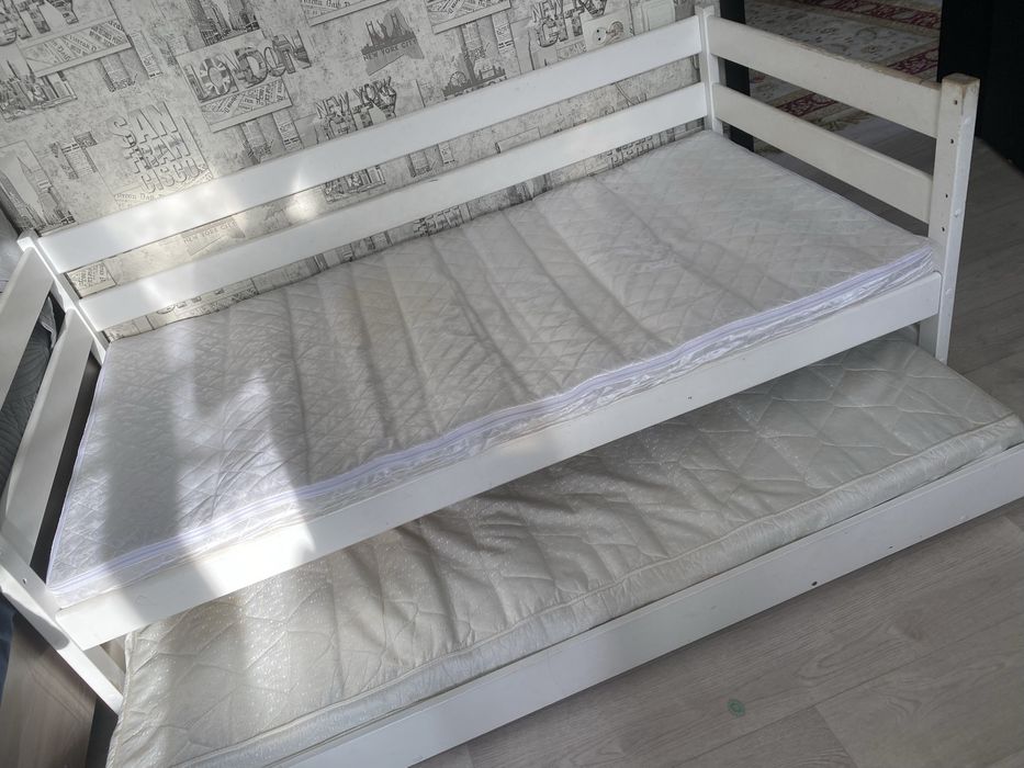 Кровать детская двухярусная