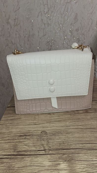 Продам новые женские сумочки