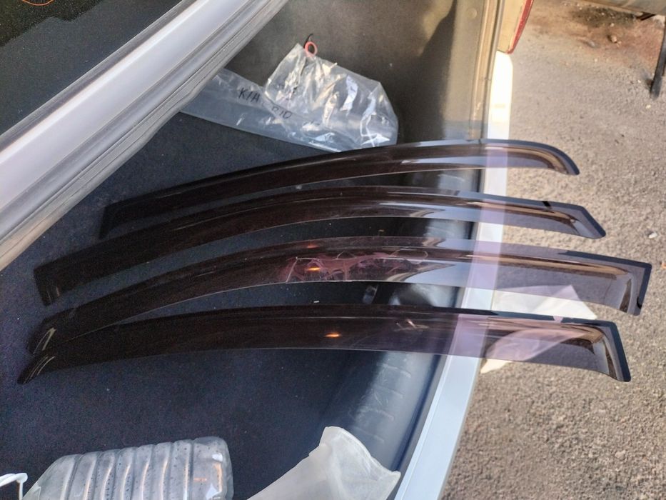 Ветровик на Kia rio 4