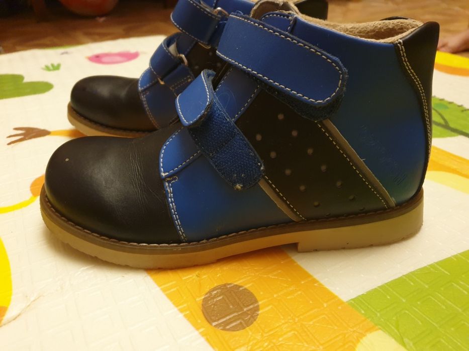 Продам ортопедические ботинки