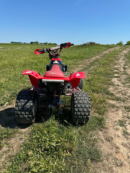 Vând ATV Quad pe benzină HONDA TRX 300 EX