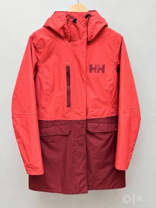 Helly Hansen — парка кораллового цвета