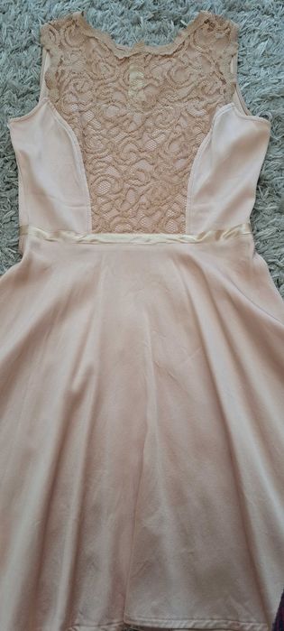 Нежна официална рокля в светло розово