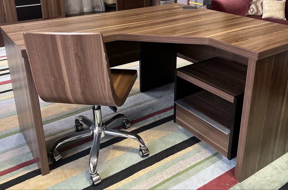 Рабочие столы Италия