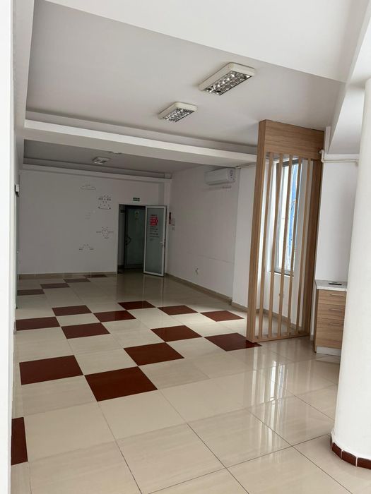 De închiriat spațiu 110 mp Bulevardul Mamaia