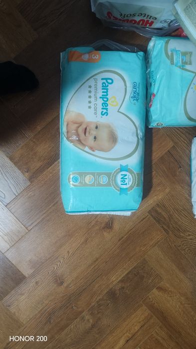 Подгузники трусики HUGGIES И Pampers гиппоалергенные