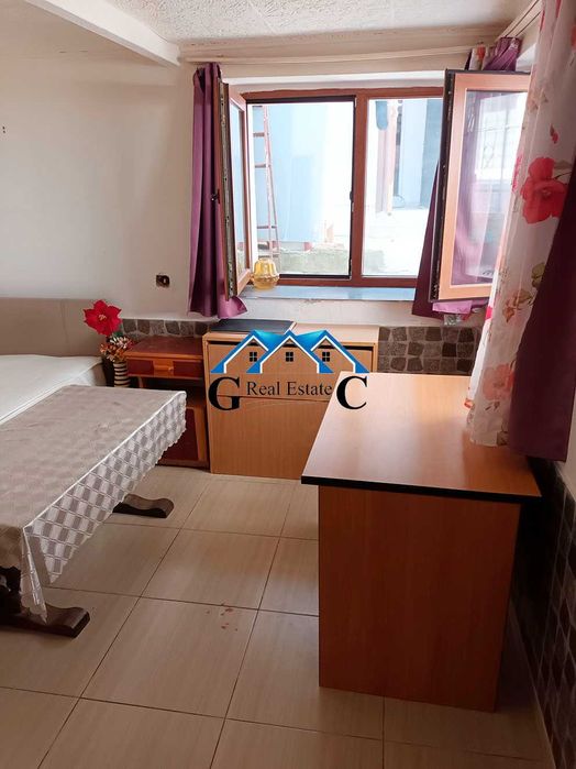 Дава се под наем Етаж от къща в Варна, Трошево - 12 кв.м за 153 € - Снимка #2