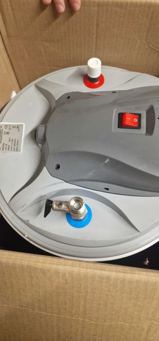 Продава чисто нов Бойлер 70л