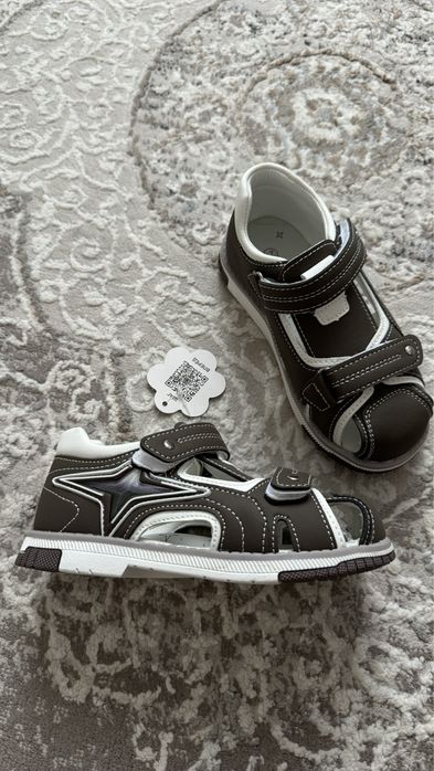 Новые сандали на мальчика