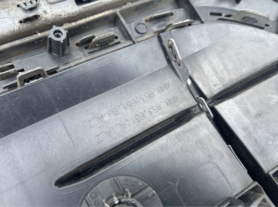 Audi Q8 4M s line ОЕМ предна решетка