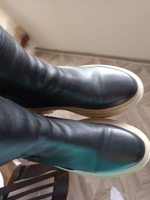 Боти от естествена кожа