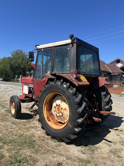 Tractor International 745