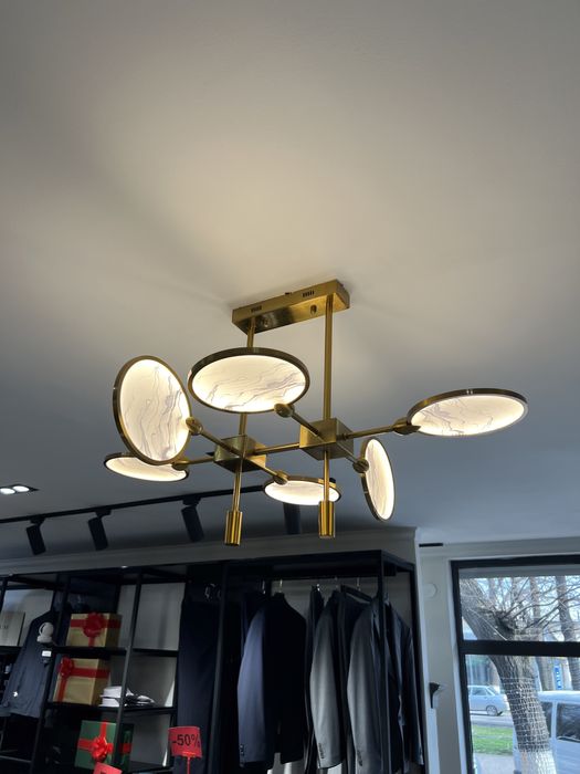 Продается люстра